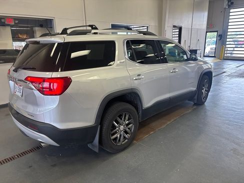 Used 2017 GMC Acadia SLT AWD/4WD image 7