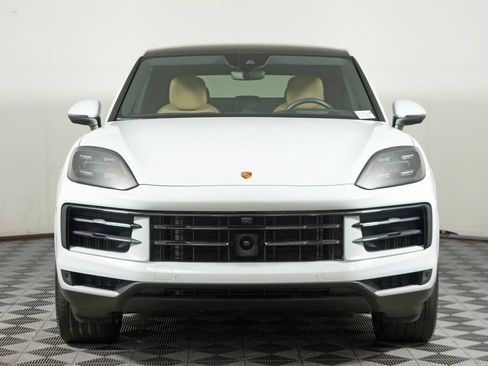 Certified 2024 Porsche Cayenne Coupe AWD/4WD image 10