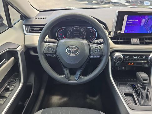 Used 2024 Toyota RAV4 XLE FWD image 10