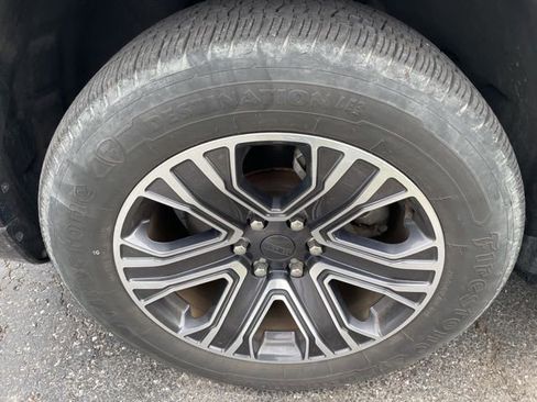 Used 2023 Jeep Wagoneer L Series II image 13