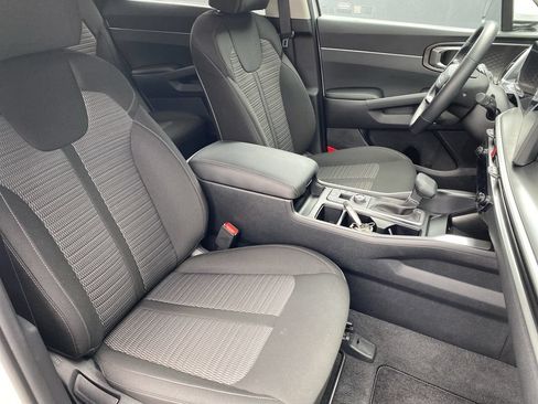 Used 2026 Kia Sorento LX FWD image 33