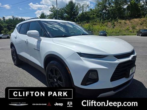 Used 2020 Chevrolet Blazer LT AWD/4WD image 3