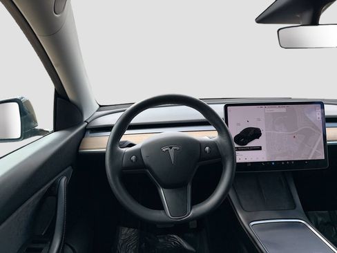 Used 2021 Tesla Model Y Long Range AWD/4WD image 23