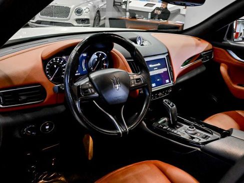 Used 2022 Maserati Levante GT image 14