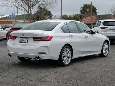 Used 2025 BMW 330i xDrive Sedan w/ M Sport Package image 5