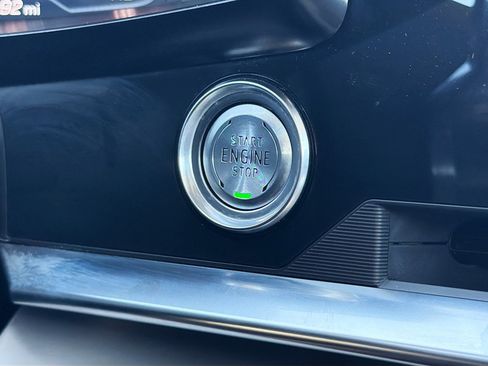 Used 2025 Chevrolet Corvette Stingray Premium Conv w/ Z51 Performance Package image 33