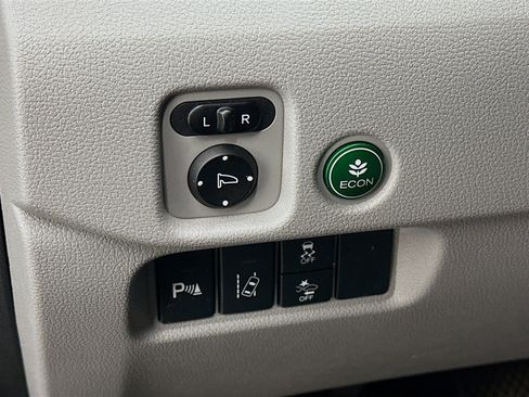 Used 2016 Honda Pilot Elite image 17