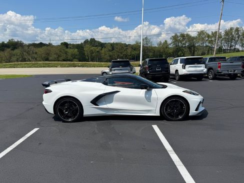 Used 2025 Chevrolet Corvette Stingray Premium Conv w/ Z51 Performance Package RWD image 7