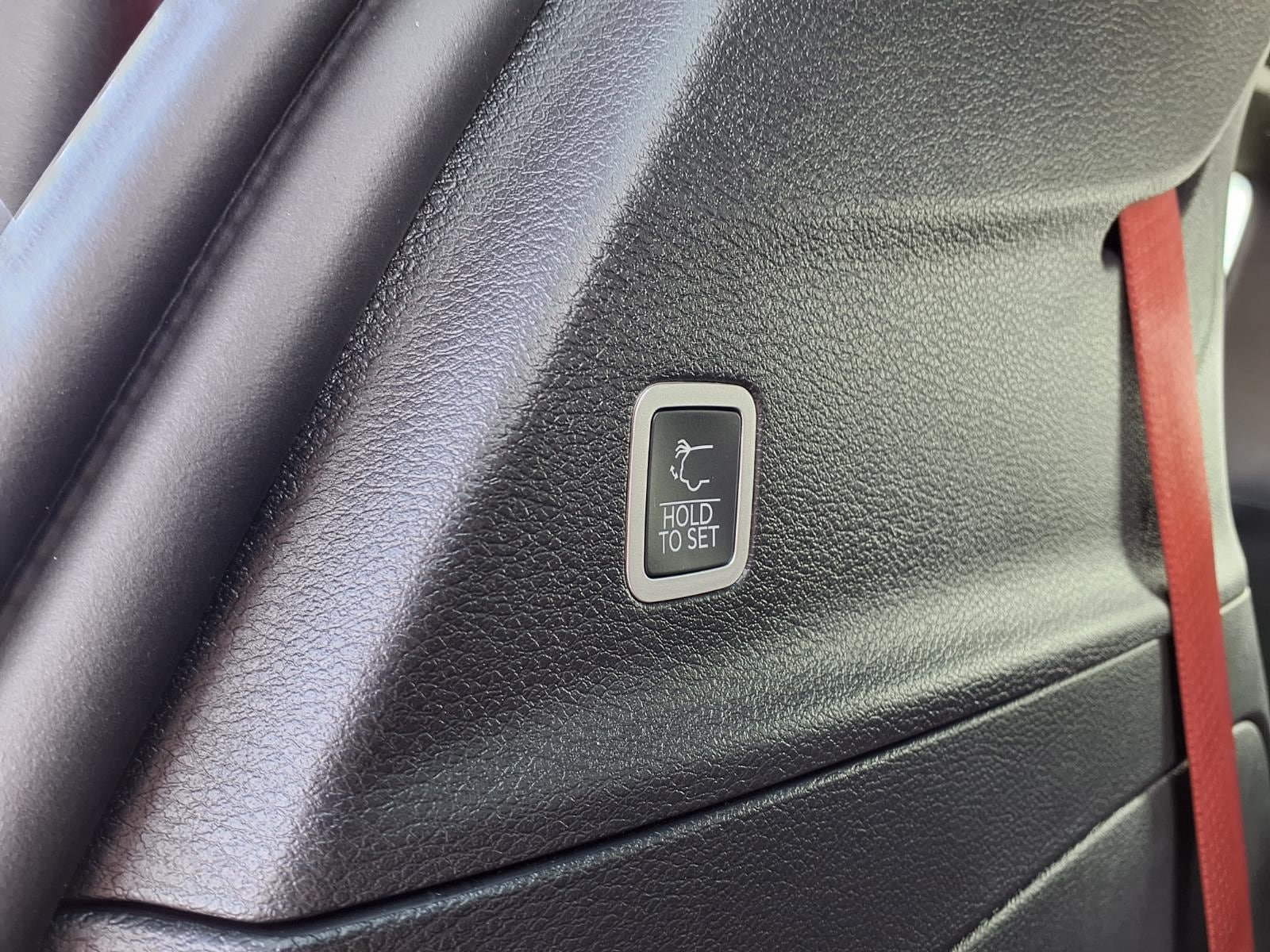 New 2027 Chrysler Pacifica Select FWD image 11