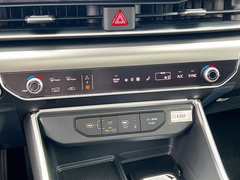 New 2026 Kia Carnival SX w/ SX Dark Edition Package FWD image 16