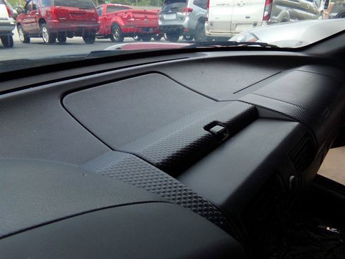 Used 2000 Toyota MR2 image 49