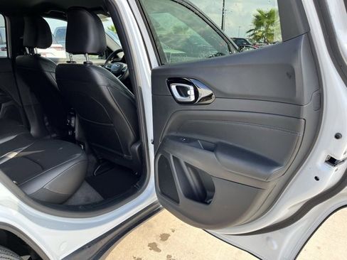 New 2026 Jeep Compass Limited image 19