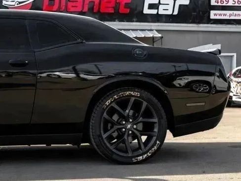 Used 2023 Dodge Challenger SXT w/ Blacktop Package image 13