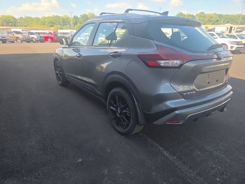 Used 2024 Nissan Kicks SV w/ Interior Electronics Package FWD image 14