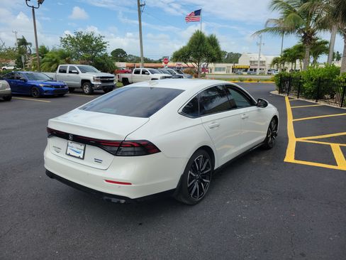 Used 2023 Honda Accord Touring image 5
