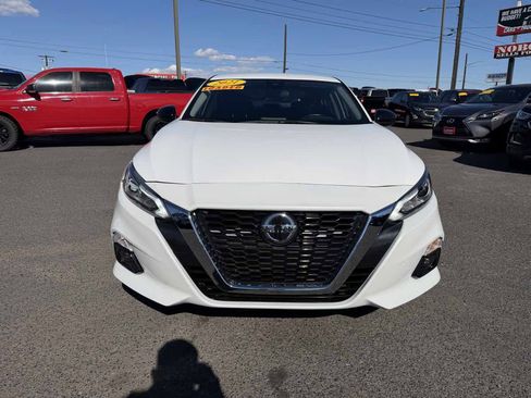 Used 2021 Nissan Altima 2.5 SR FWD image 2