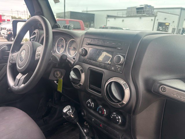 Used 2014 Jeep Wrangler Unlimited Sport AWD/4WD image 28