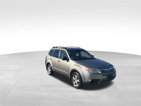 Used 2011 Subaru Forester 2.5X w/ Popular Equipment Group 1A image 9
