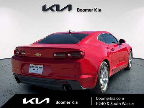 Used 2020 Chevrolet Camaro LT image 5