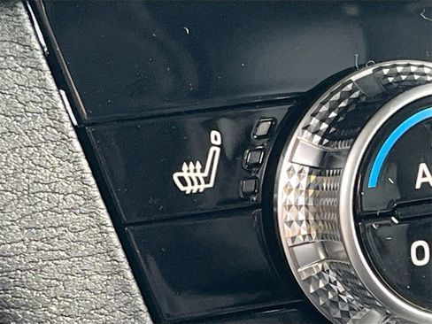 New 2025 Mitsubishi Outlander SE image 21