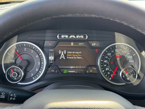 Used 2025 RAM 1500 Laramie image 25