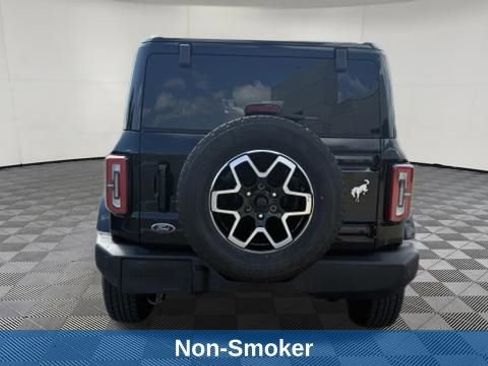 Used 2025 Ford Bronco Outer Banks AWD/4WD image 4