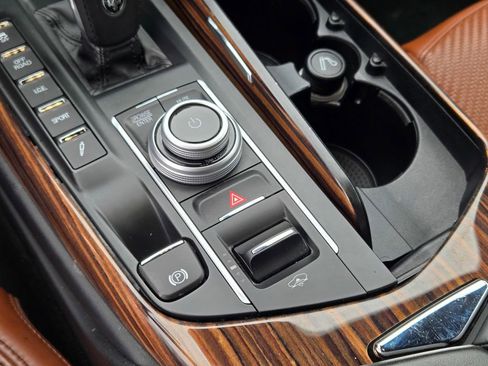 Used 2021 Maserati Levante GranLusso AWD/4WD image 45