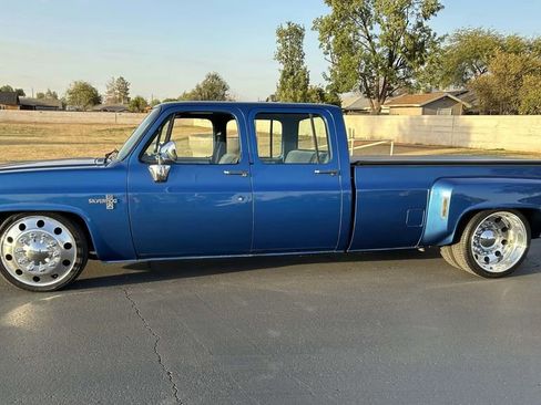 Used 1988 Chevrolet Silverado 3500 2WD Crew Cab image 3