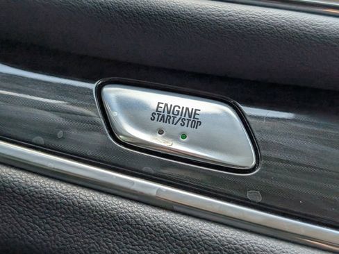 Used 2018 Buick Enclave Premium FWD image 12