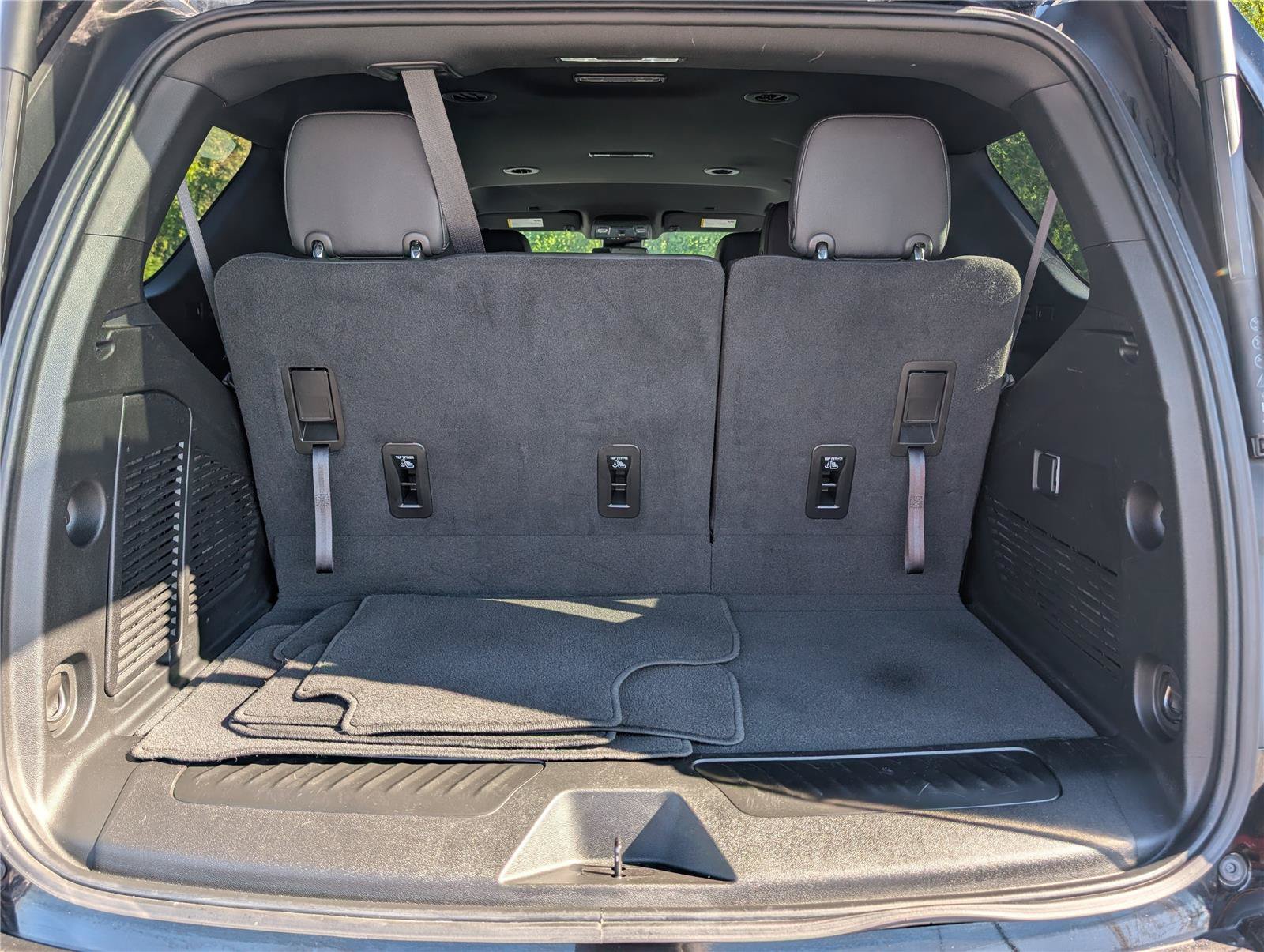 Used 2024 Chevrolet Tahoe LT AWD/4WD image 14
