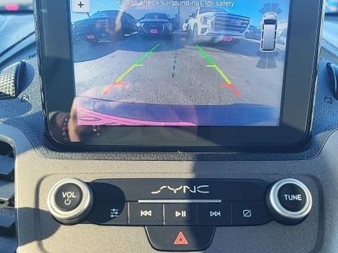 Used 2020 Ford Transit Connect XLT image 2