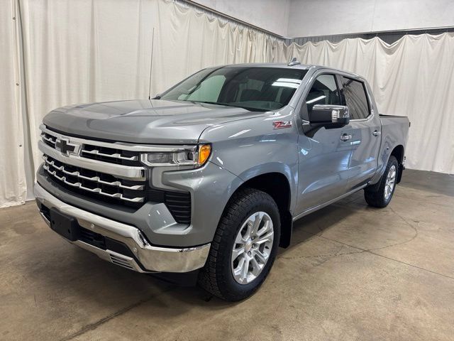 Used 2025 Chevrolet Silverado 1500 LTZ AWD/4WD image 9