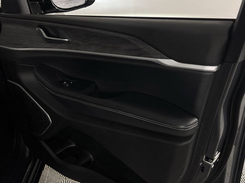 Used 2022 Jeep Grand Cherokee Limited image 32