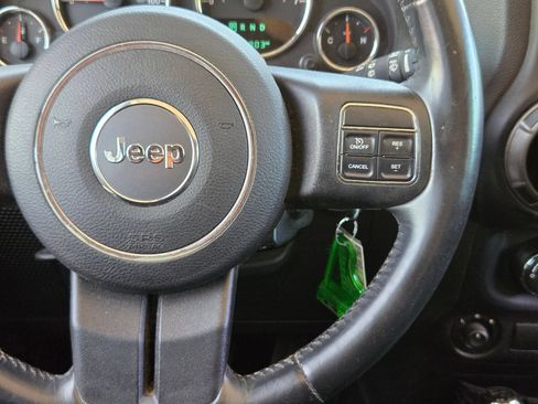 Used 2015 Jeep Wrangler Unlimited Sport w/ Quick Order Package 24S AWD/4WD image 22