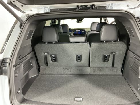 New 2026 Chevrolet Traverse LT w/ Driver Confidence Package image 12