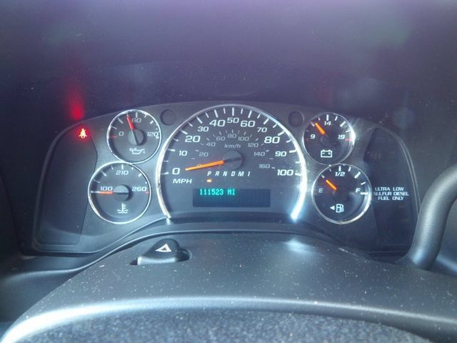 Used 2019 Chevrolet Express 2500 w/ Driver Convenience Package RWD image 14