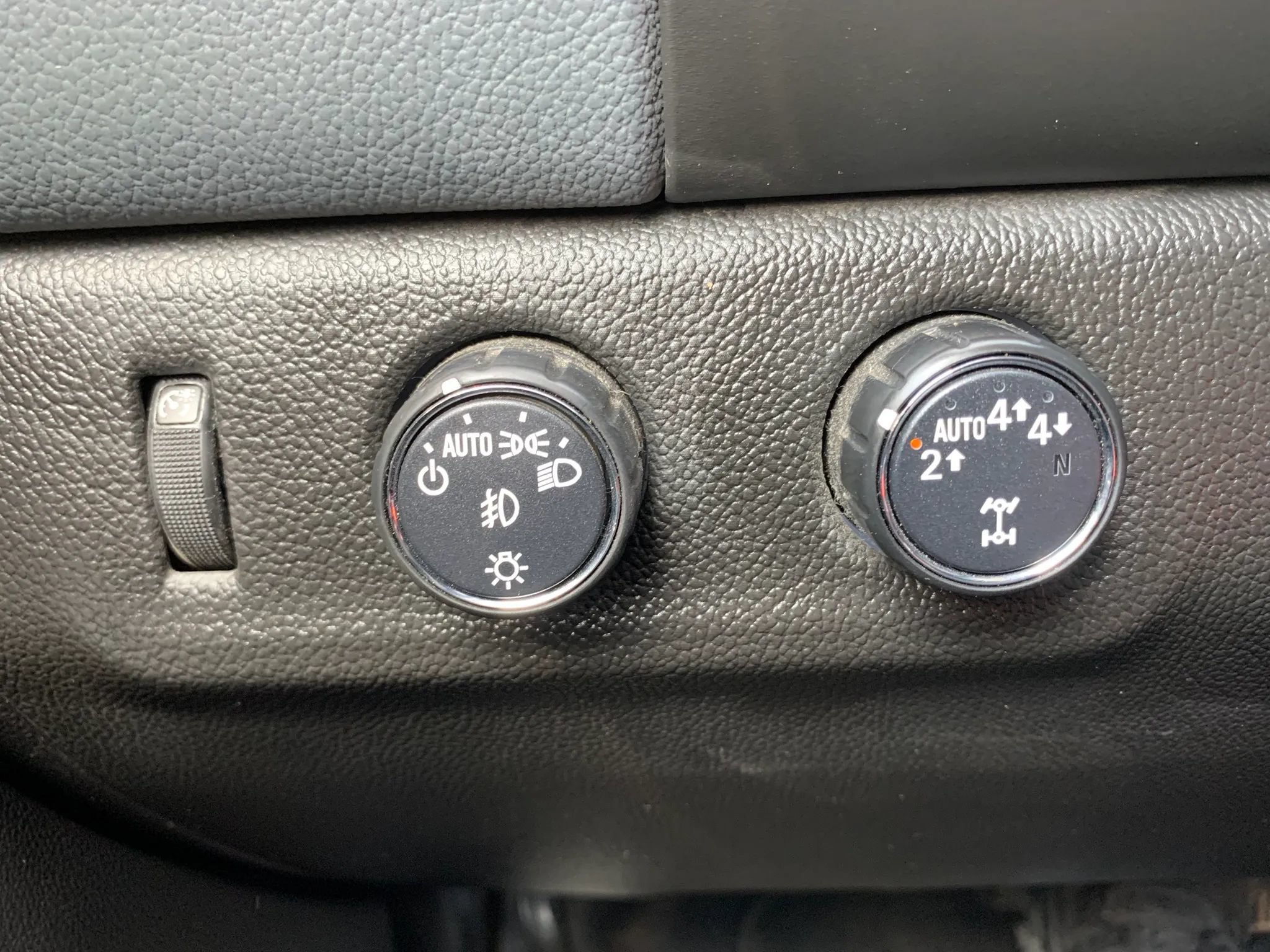 Used 2019 Chevrolet Colorado Z71 AWD/4WD image 19