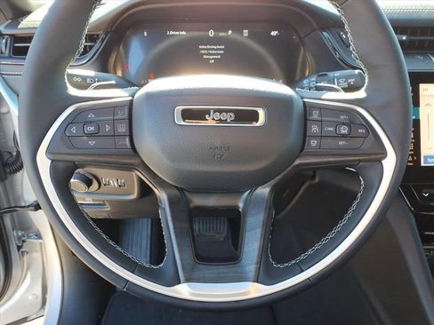 New 2026 Jeep Grand Cherokee Altitude image 19