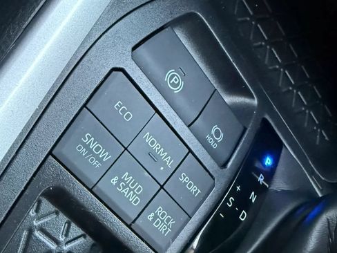 Used 2025 Toyota RAV4 LE AWD/4WD image 29