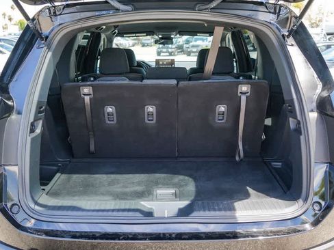 Used 2025 Honda Pilot Sport image 25