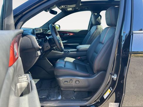 Used 2024 Chevrolet Traverse RS w/ LPO, Floor Liner Package image 15