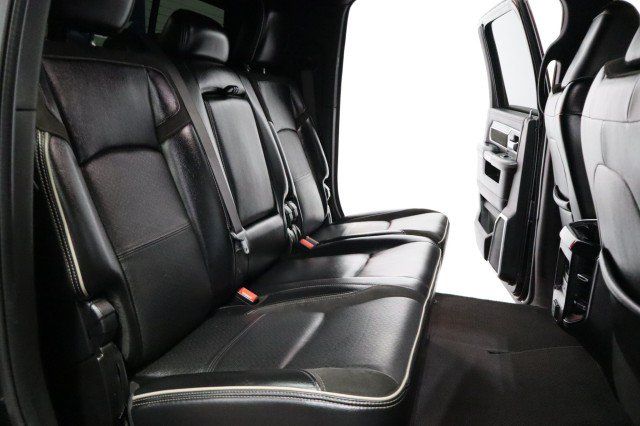 Used 2019 RAM 2500 Laramie w/ Black Appearance Package AWD/4WD image 9