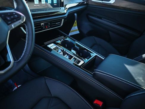 New 2026 Volkswagen Atlas SE image 30