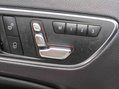 Certified 2020 Mercedes-Benz GLA 250 image 28