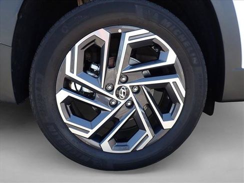 Used 2025 Hyundai Tucson Limited AWD/4WD image 7