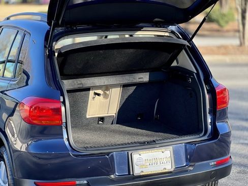Used 2016 Volkswagen Tiguan S image 43