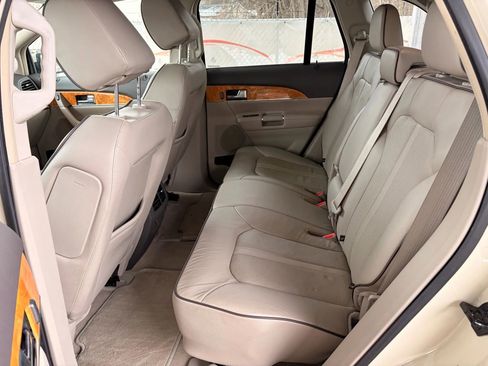 Used 2014 Lincoln MKX AWD w/ Equipment Group 102A image 18