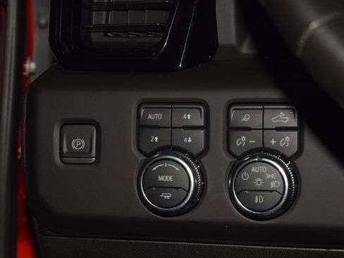 Used 2024 GMC Sierra 2500 AT4 w/ AT4 Premium Plus Package image 34