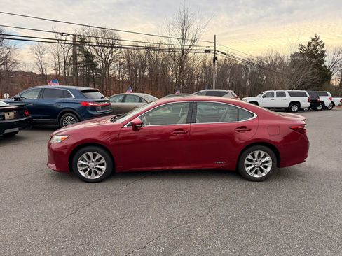 Used 2013 Lexus ES 300h image 3