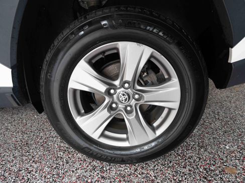Used 2023 Toyota RAV4 XLE AWD/4WD image 29